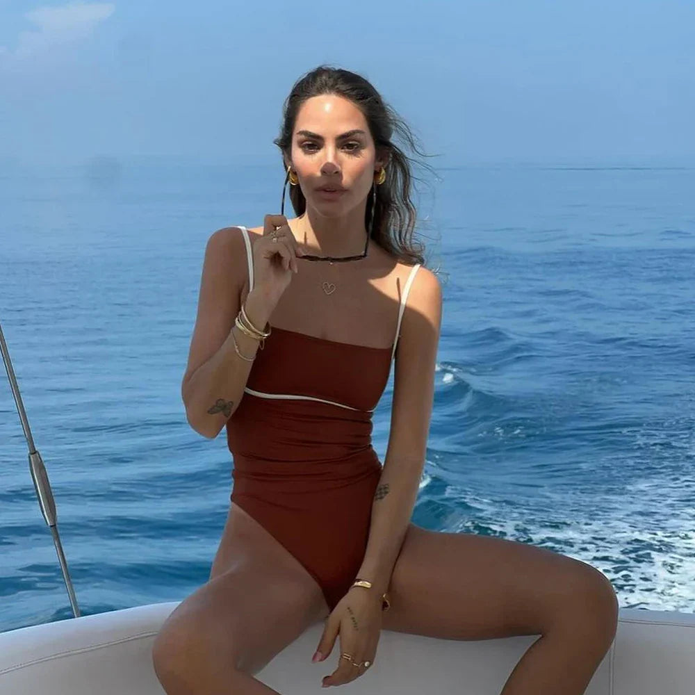 בגד ים - ויקטוריה